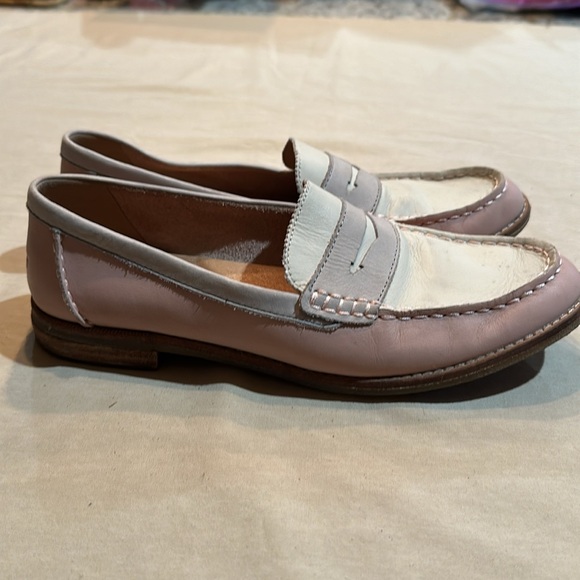 Sperry Women's Seaport Penny Tri Tone Loafer, Pink, White, and Gray. Size 9 - Picture 4 of 7